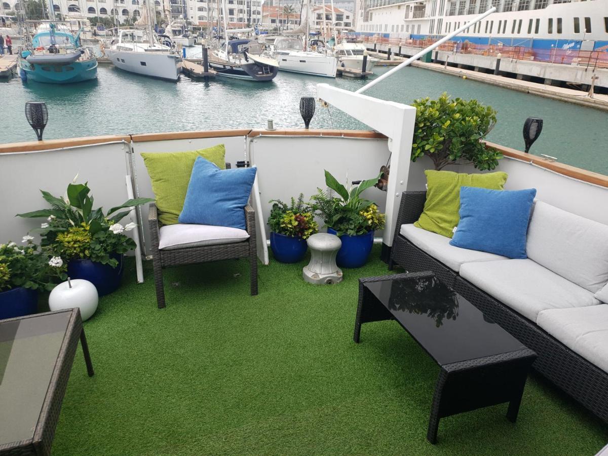 Jasmine Coral Jay Boutique Boatel Ocean Village Gibraltar Exterior foto