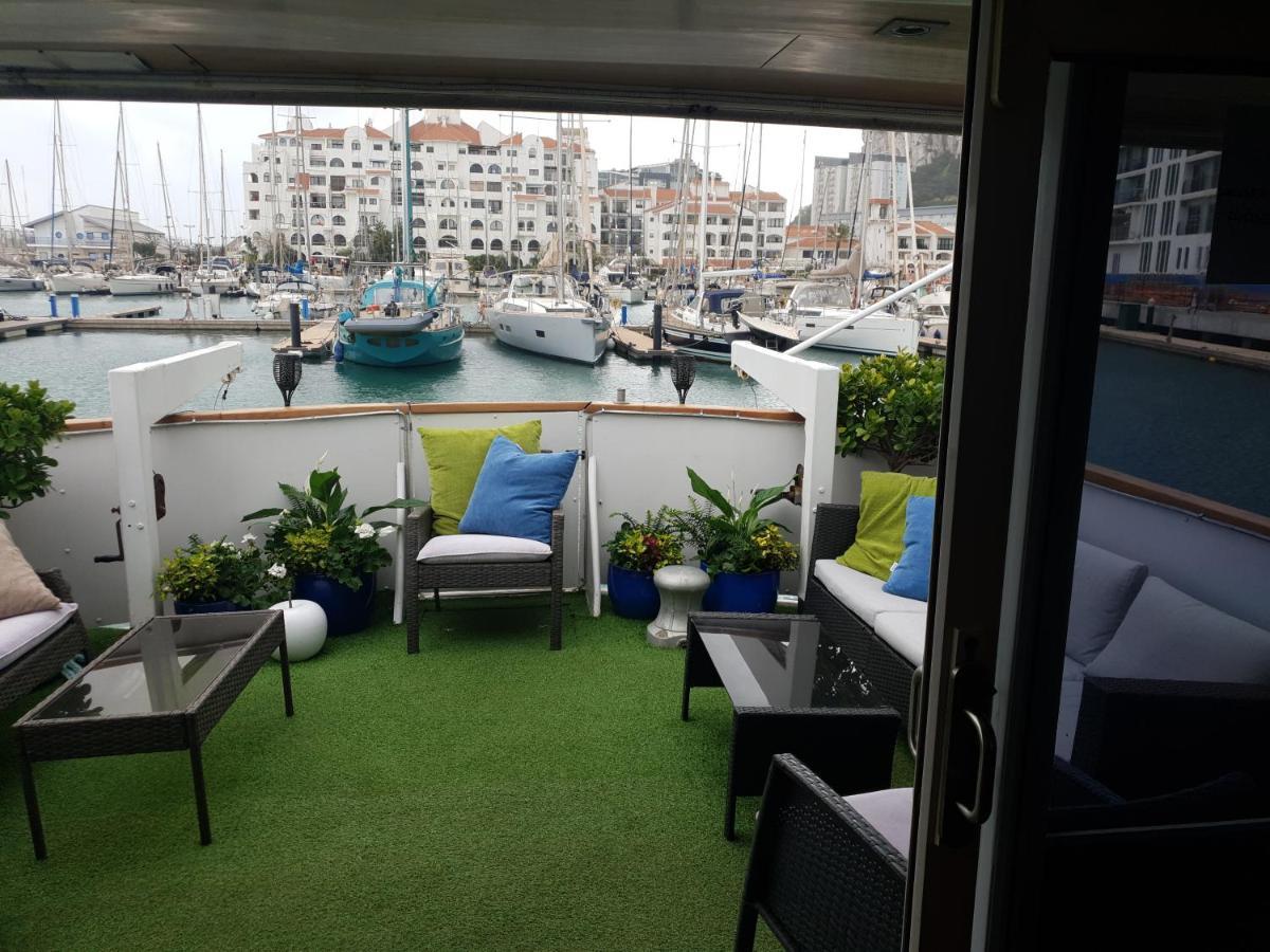 Jasmine Coral Jay Boutique Boatel Ocean Village Gibraltar Exterior foto